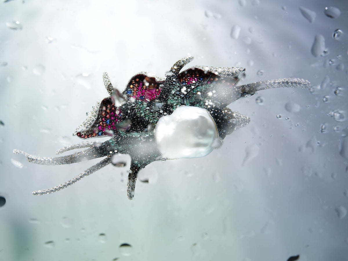 AUTORE Pearls fine jewellery brooch with a South Sea pearl and coloured gemstones